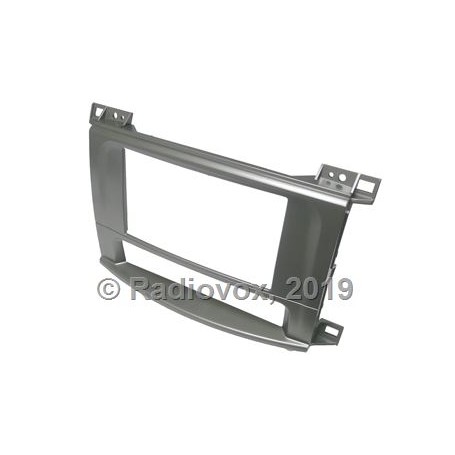 MARCO RADIO TOYOTA LAND CRUISER 200.