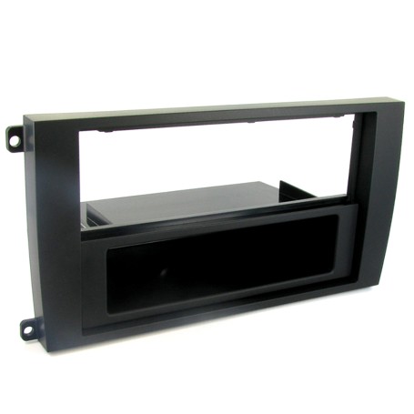 MARCO RADIO DOBLE ISO PORCHE CAYENNE 02 a 06.